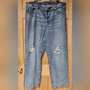 Universal Thread Size 18 Distressed‎ Blue Jeans High Rise